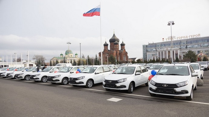 20 жителей Тульской области, пострадавших на производстве, получили автомобили