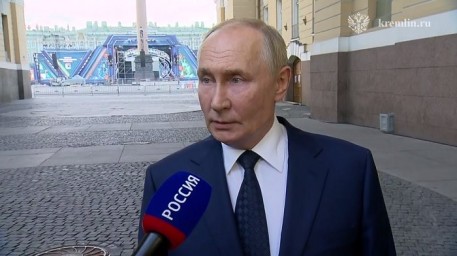 «Будем принимать соответствующие решения»: Путин о возможных ударах западным дальнобойным оружием вглубь России