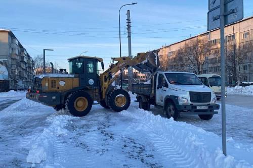 В уборке дорог Благовещенска задействовано 66 спецмашин