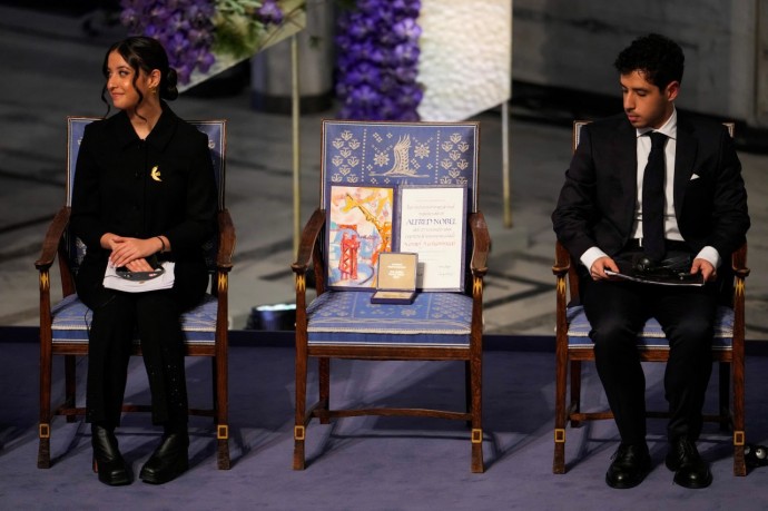 Нобелевскую премию мира за 2023 год получила иранская правозащитница Наргиз Мохаммади