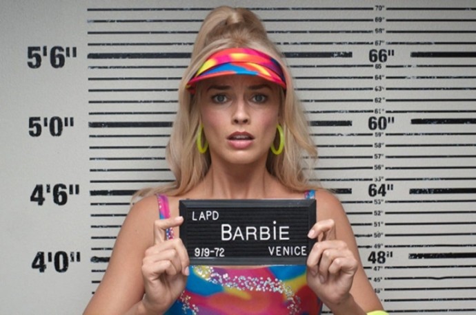 Фильм «Барби» режиссера Греты Гервиг стал самым кассовым в 2023 году