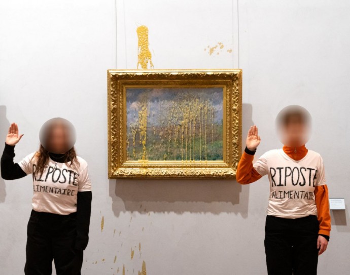 Экоактивистки облили супом картину Клода Моне «Весна»