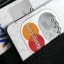 Visa и Mastercard приостановили свою деятельность в России: что делать россиянам?...