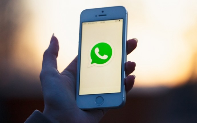 В WhatsApp появились реакции на сообщения в виде эмодзи