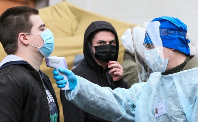 В России готовятся к новой волне пандемии коронавируса и возврату ограничений