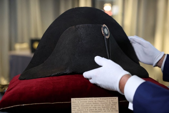 Шляпа Наполеона была продана за 1,9 млн евро