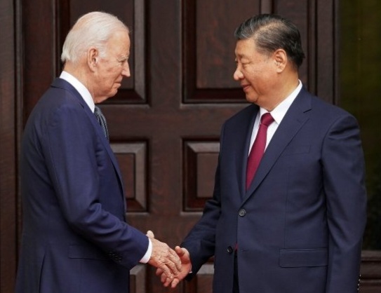 США или Китай: многополярного мира не получилось