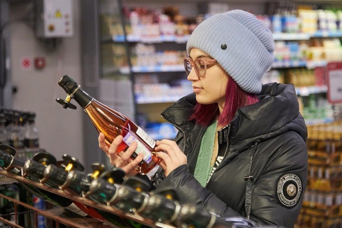 Вино подорожает на 50%: Как повлияет на цены увеличение акцизов на табак и алкоголь