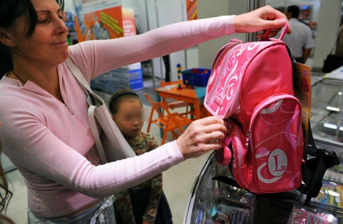 Стоимость сбора ребенка в школу существенно выросла в России