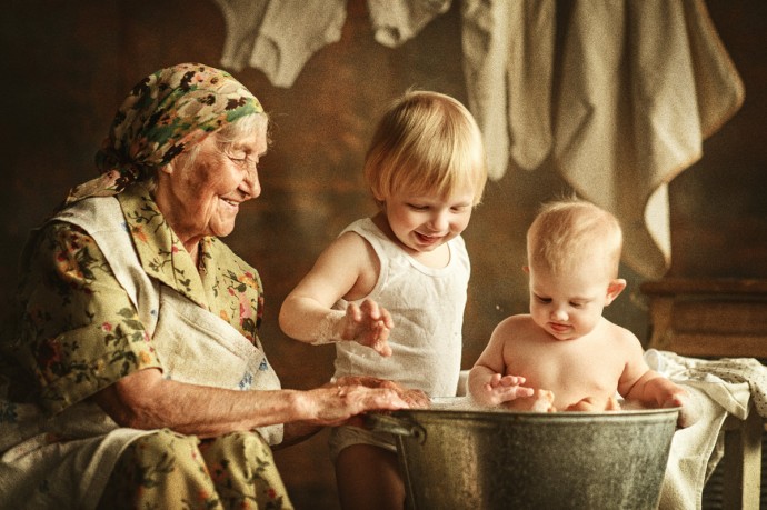 ​В России мужчин рождается больше, чем женщин, но дедушек в два раза меньше, чем бабушек