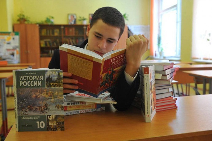 Минпросвещения России предлагает увеличить число часов истории в школах