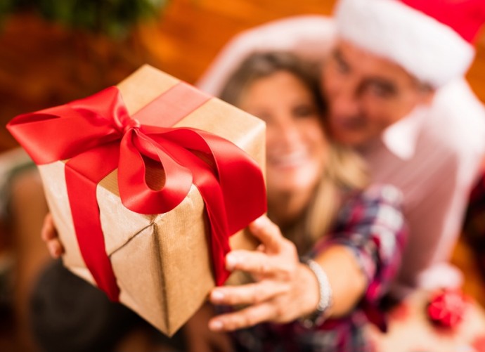 На Новый год половину россиян обрадует сюрприз, а каждого четвёртого подарок, который он заказывал