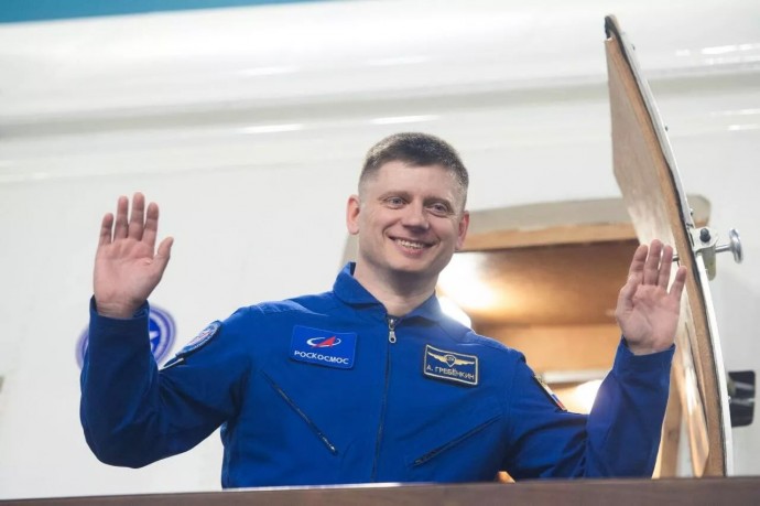Илон Маск отправит россиянина в космос