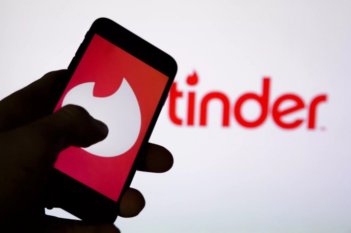 Сколько стоят красотки для знакомства? Tinder представил самую дорогую подписку за $500 в месяц