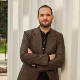 Александр Мажуга