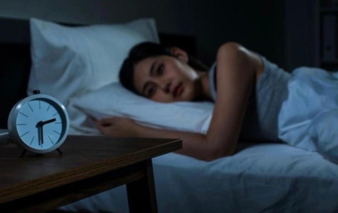 Сон меньше 7 часов почти так же вреден для здоровья как курение