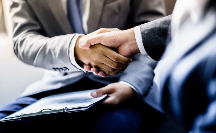 В Госдуме предложили ввести механизм "второй" руки при сделках с недвижимостью.