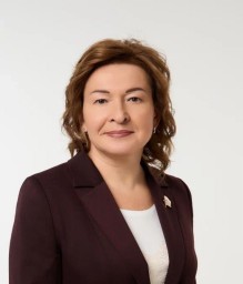 Сенатор Лариса Круглова