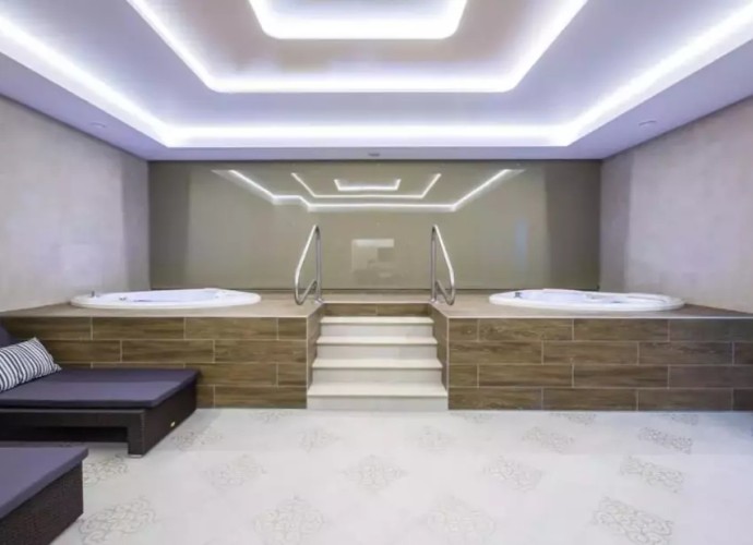 Atrium Palace Hotel (Атриум Палас)