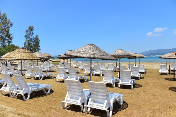 Ramada Resort Akbuk 5