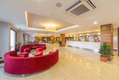 Ramada Resort Akbuk 5